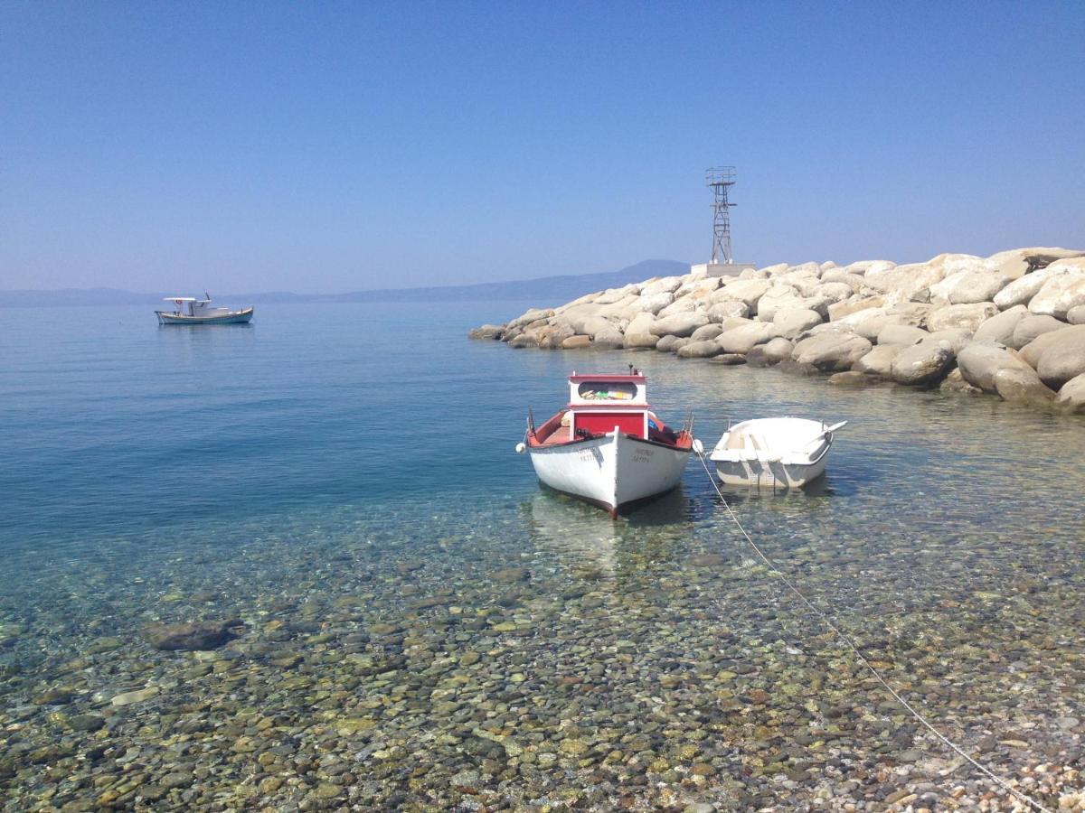Ferienwohnung Agali 2 Maizonette Front Of The Sea Akrogiali Exterior foto