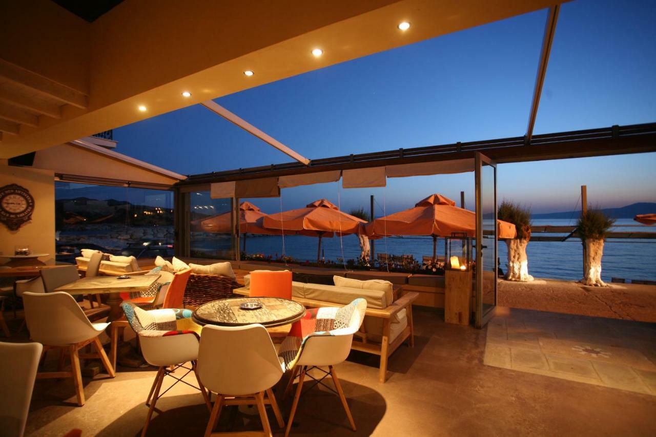 Ferienwohnung Agali 2 Maizonette Front Of The Sea Akrogiali Exterior foto